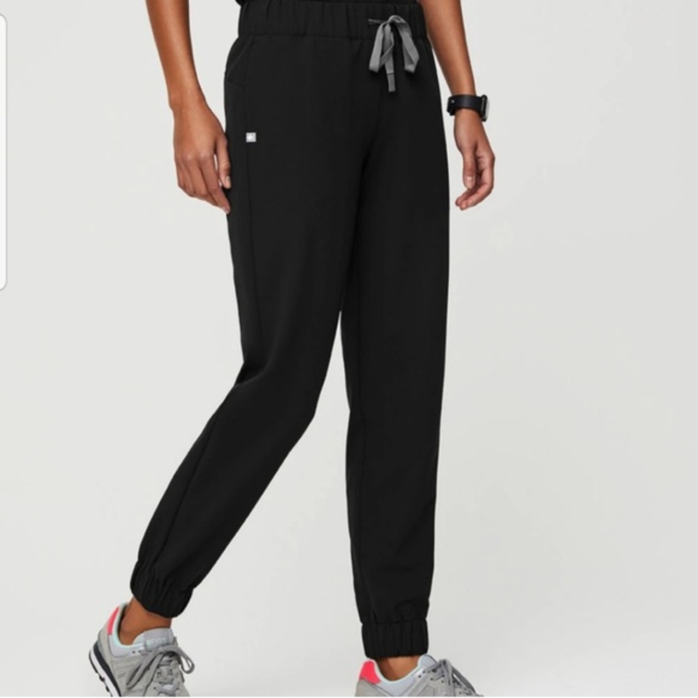 Limited edition FIGS Jowah Black Jogger Pants Sz M